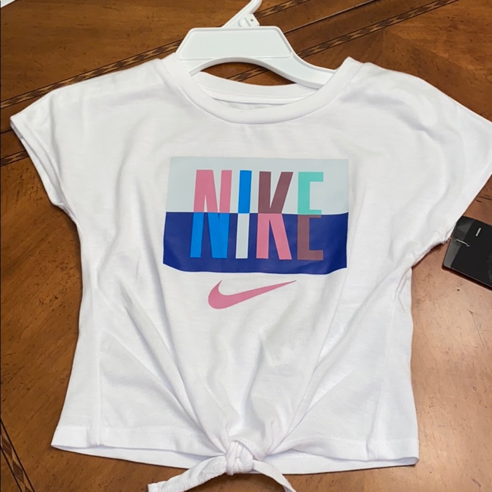 Nike tee